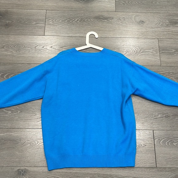 Sweater - Picture 2 of 3